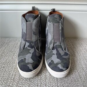 L. Paolo Hidden Wedge Camouflage Sneakers